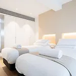 Appartement “the Palms” New, Ac, Terrace, Calm Near Old Town *