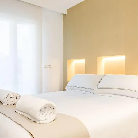 “the Palms” New, Ac, Terrace, Calm Near Old Town *